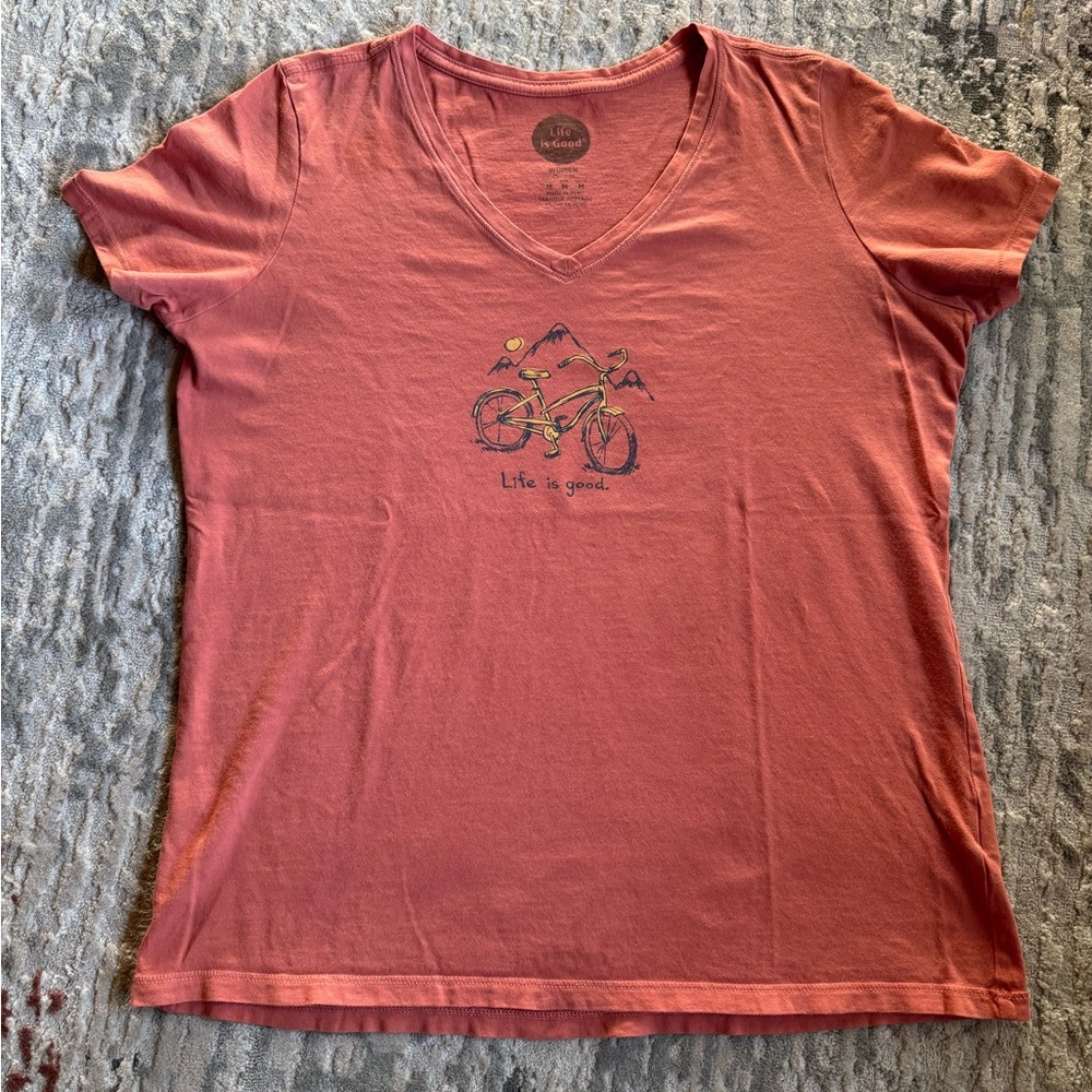 Life is Good Women’s T-shirt. Medium. E1